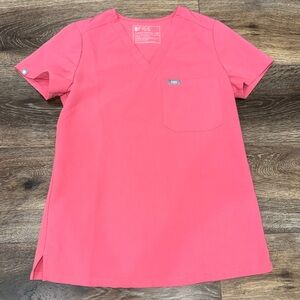 FIGS Catarina One-Pocket Scrub Top in Desert Rose Pink Size XXS